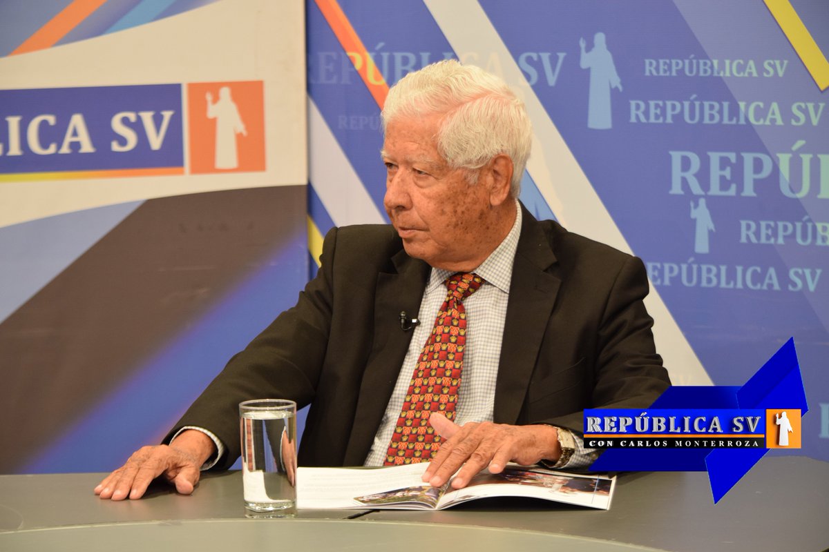 Republica33TV's tweet photo. #RepúblicaSV | “Hay un trabajo bien estructurado que nos va permitir que las fábricas puedan buscar dentro de la academia estos técnicos con nuevos conceptos, nuevas oportunidades”. José Luis Montalvo Garces, Ingeniería civil y empresario https://t.co/HRP4ycSJkW