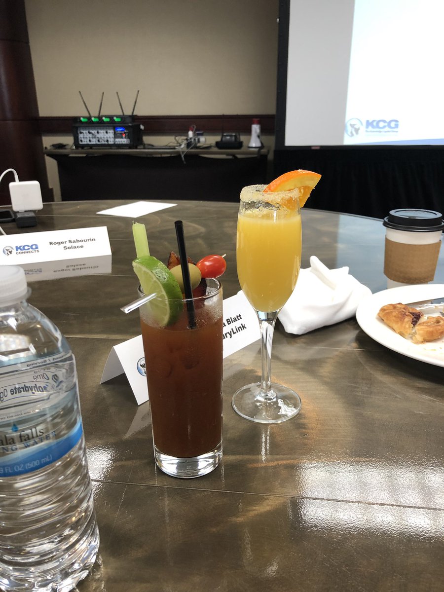 Last morning at #KCGConnects and the great <a href="/KCGARPros/">William Hopkins</a> team.  #ARchat #WeAreAllFriendsNow #makemineabloodymaryplease