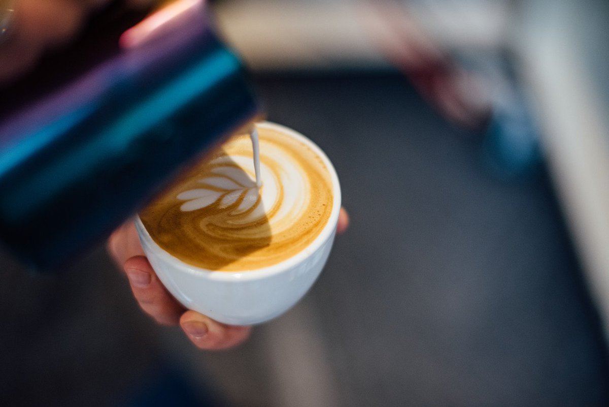 SpecialtyCoffee's tweet image. 📰: Expo has begun! Even though the Exhibits Hall doesn’t open until tomorrow, there’s already plenty happening in the Boston Convention and Exhibition Center. Get up to speed with today’s digital release of the Daily Edition: bit.ly/2UJb09z #coffeeexpo2019