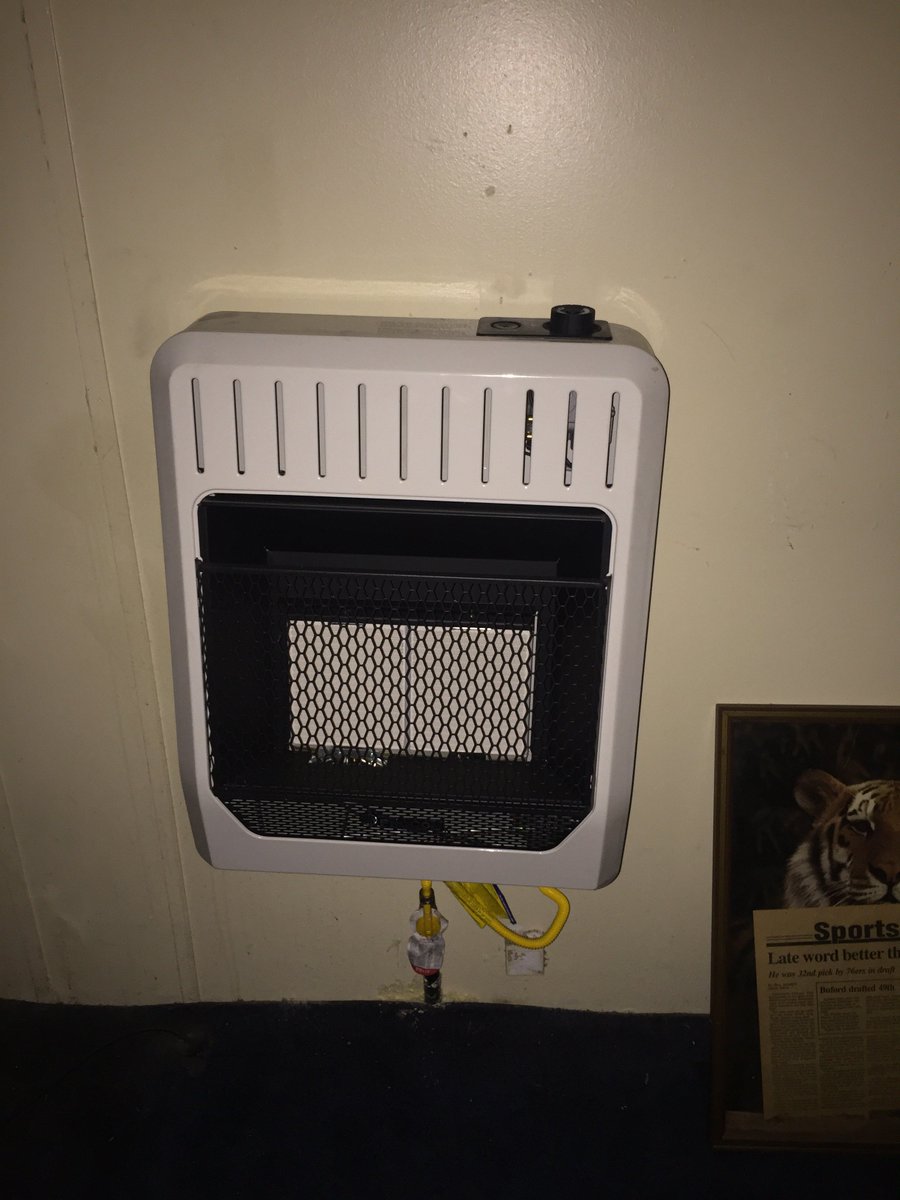 delta_d_b's tweet photo. Thx to the Greenwood #BankofCommerce & @FHLBDallas, 9 homeowners are enjoying the relief of a roof that doesn't leak, a light switch that isn't dangerous & a heater to provide warmth. FHLB Dallas' SNAP program is a perfect fit to preserve #affordablehomeownership in the MS Delta! https://t.co/OqjH11jhhp