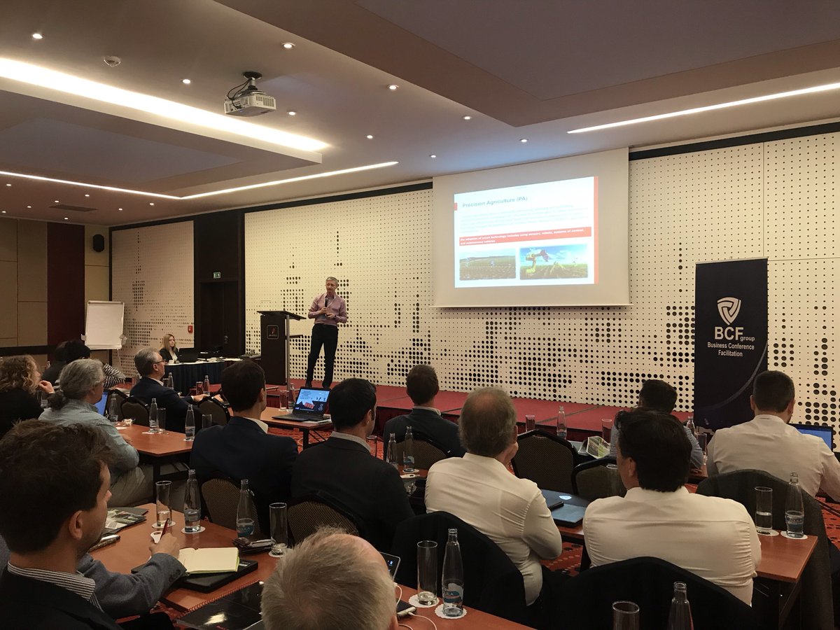 BCF__Group's tweet photo. Throwback to #agritech2019 conference and the presentation of Kieran Arnold from @Catapult_UK about the role of 5g and massive IOT in Agritech for large scale remote sensing #ThrowbackThursday 👏🏻 https://t.co/pWMLZ66GTa