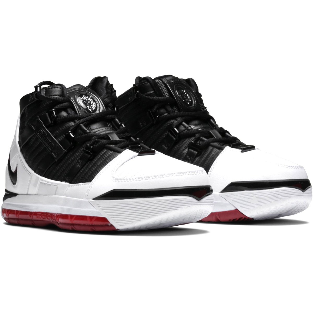 bodega's tweet image. Nike Zoom Lebron 3 Quickstrike available now online at Bodega and in-store at both our Boston and Los Angeles locations. For more - bit.ly/2D8klxr #nike #quickstrike #LeBronJames #footwear #bodega