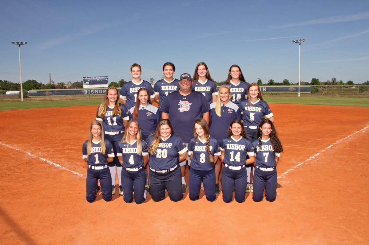 BishopSoftball's tweet photo. Bishop Hurricanes 2018-2019 🔥🙈 https://t.co/uGpGFpDZ6U