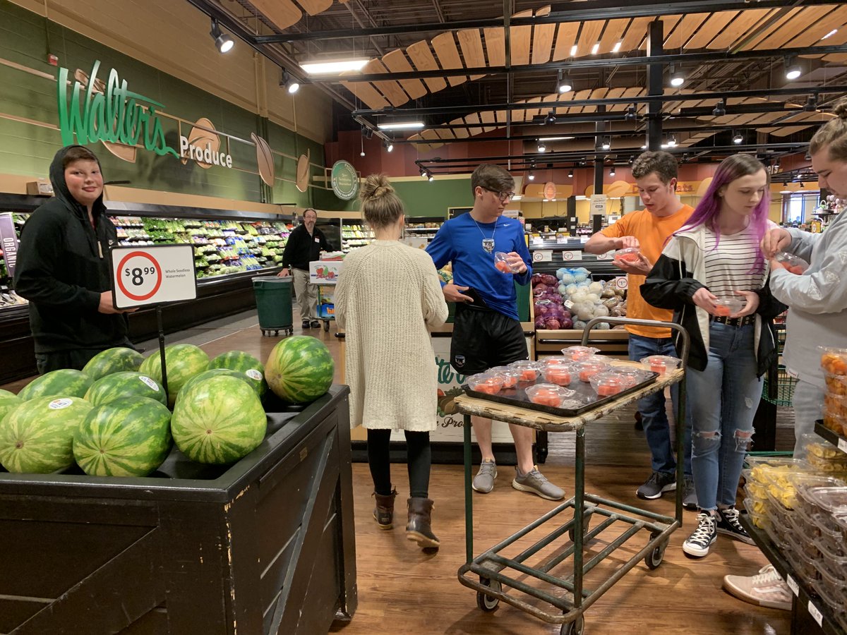 CteEast's tweet photo. Foods II students practice "Grocery Shopping on a Budget". Thank you BiLo in Stanley for your help with our students!! https://t.co/rHMqYxAdHA