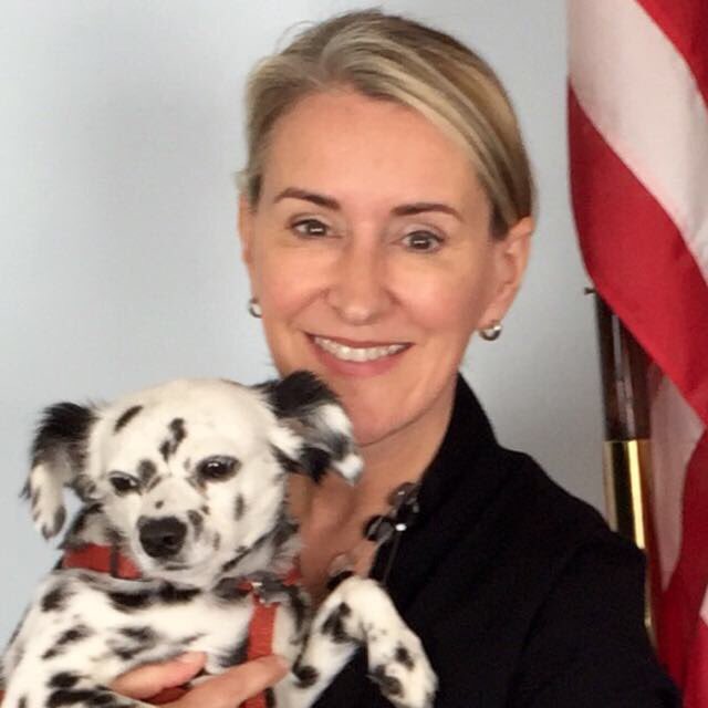 La mia migliore amica Coco ha viaggiato con me in tutto il mondo 🐶 🧳 🌎 Oggi festeggiamo insieme il #NationalPetDay! 🇺🇸 #11aprile giornata dedicata agli animali domestici. 🐶🐱🐰🐹🐴