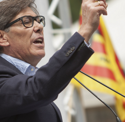 AragonPAR's tweet photo. Aliaga (PAR) solicita al Gobierno de España que interrumpa la compra energía contaminante a Marruecos https://t.co/Wdzp8GWCMz https://t.co/CNFqXAdgjB