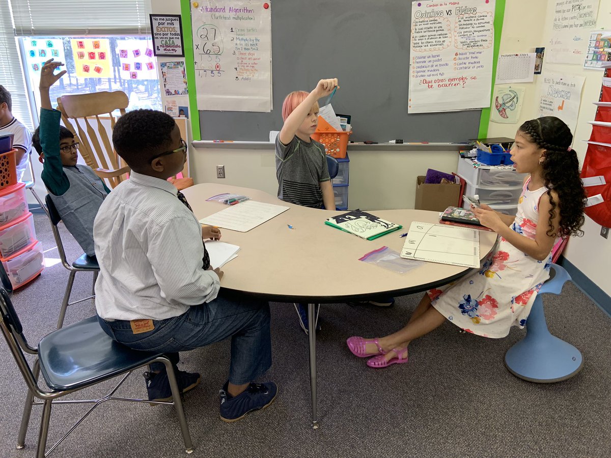 KenniaFuentes's tweet image. We start our science lessons with #lightningRounds @WCPSSElemScie  @JeffreysGroveES @ParticipateLrng #soaringeagles