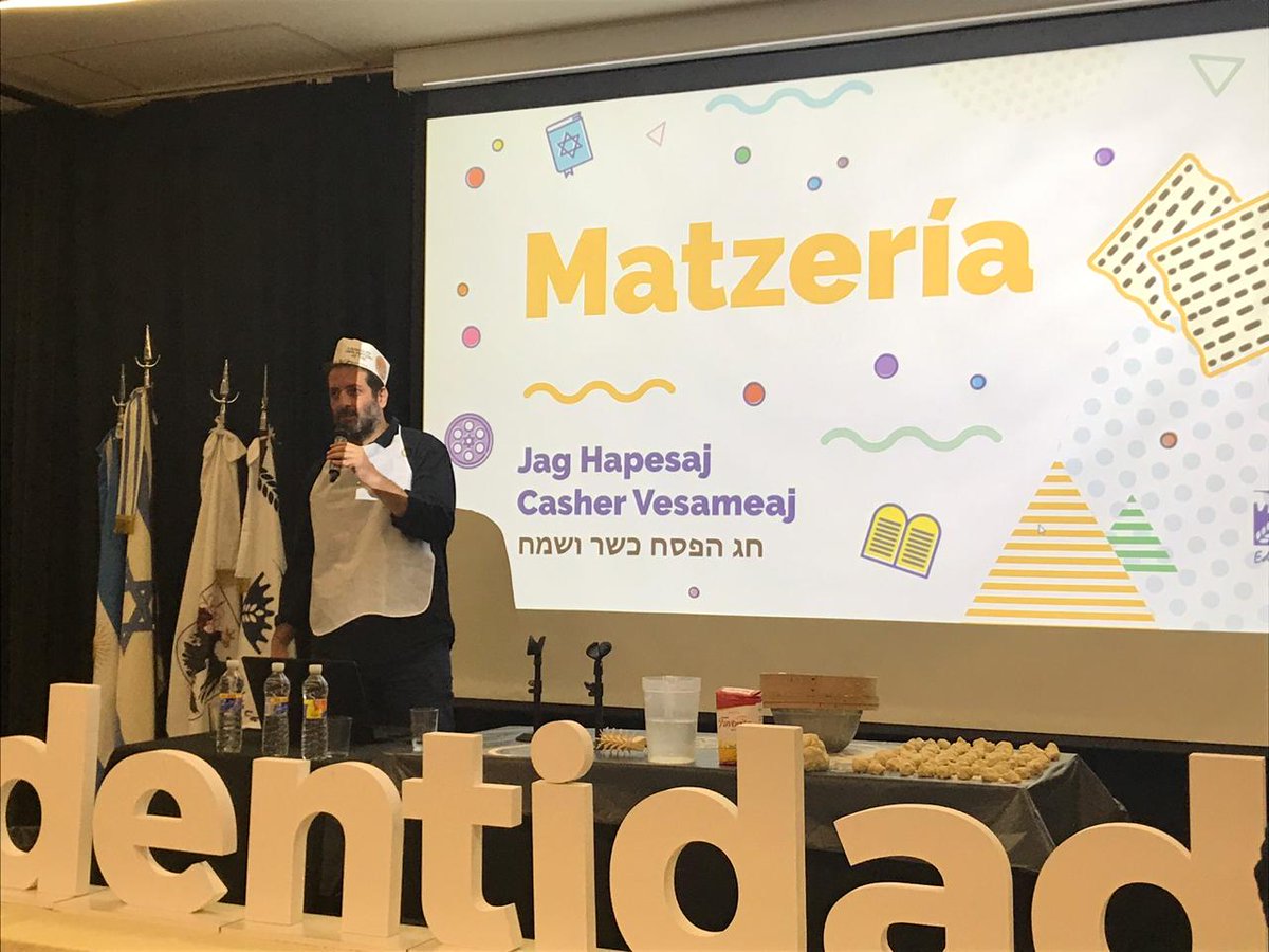 1ORTBelgrano's tweet photo. 1ero amasando matzá para pesaj! https://t.co/Vl7sjUonJS