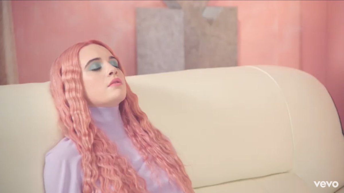 she’s meditating guys
she’s died