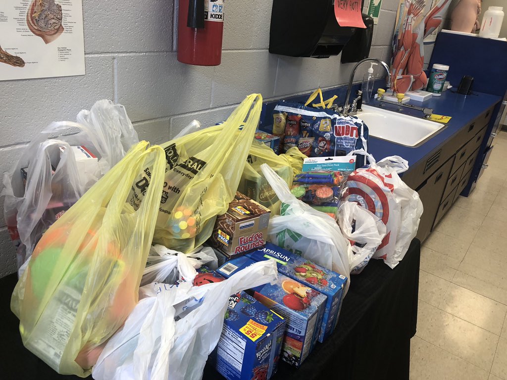 Forrest_HOSA's tweet photo. Thank you to all the members who have helped participate in getting things together for the Special Olympics tomorrow! https://t.co/ArWcwB8uhk