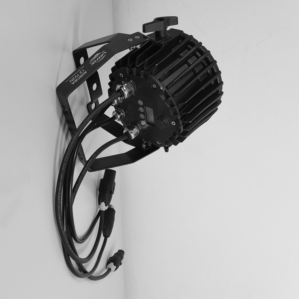 LantaLighting's tweet photo. Lanta Aurora 12T V3 light (L70707) is an awesome choice if you are looking for something small, light, and easy to use!
-12x3w RGB LED’s
-28° beam angle
-DMX master slave
-Neutrick powerCON TRUE1 In/Out
-IP66
-Diecast housing
Call us on 01604664571 for more info. 
#ledlights https://t.co/Tl8JdqahVF