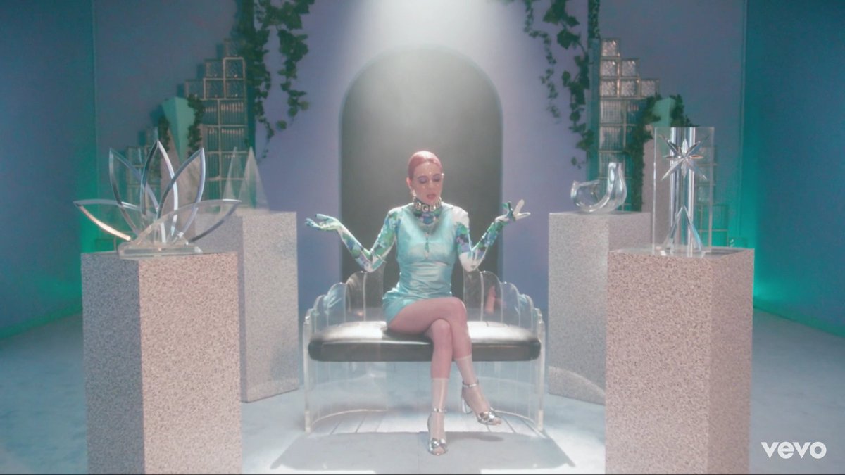 this gave me big ass Rosalía vibes omg <a href="/beamiller/">bea</a>