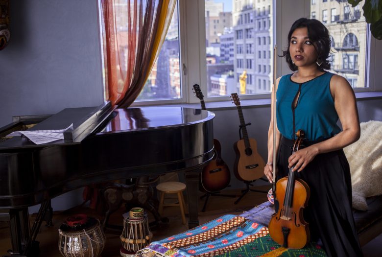 Roulette_NYC's tweet photo. In two weeks 🥀 for her Commission at Roulette, Anjna Swaminathan presents WOVEN: Entangled Memorabilia alongside performers Stephan Crump, Naseem Alatrash, Leerone Hakami, Manami Mizumoto, Lauren Siess, and Thapelo Masita 🙌
https://t.co/vNkrUNSFDG https://t.co/Jn5KIHvuRm