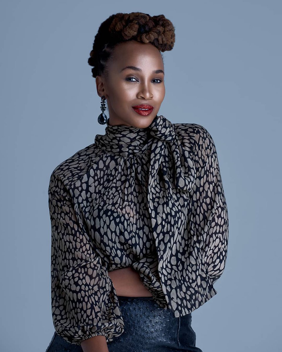 bosslocksmedia's tweet photo. Thank you Claire Mawisa for being an example of style, grace, and professional with natural hair.
#BossLocks #ClaireMawisa #henleyafrica https://t.co/0QzmcVrEI8