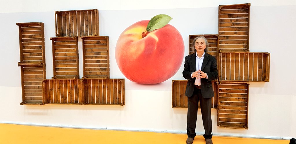 Ευχαριστημένος δήλωσε ο Χρήστος Δ. Κατσανος για  πρώτη μέρα του Διεθνούς Συνεδρίου για το Ροδάκινο <a href="/MyUltraLife/">Christos D. Katsanos - Chevalier de l'Imaginaire</a>  <a href="/TroposBrands/">TЯopos Branding</a> <a href="/thedkggroup/">The DKG Group (est 1993)</a>