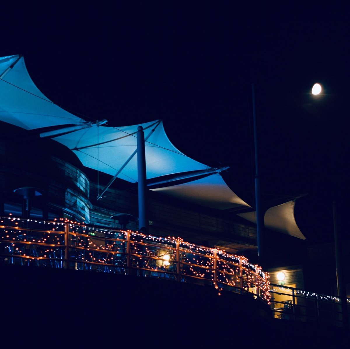 Fairy lights, coloured lights, moon light!
#weddinglighting
#weddingdecor
#venuetransformation
<a href="/Dorney_Lake/">Dorney Lake</a>