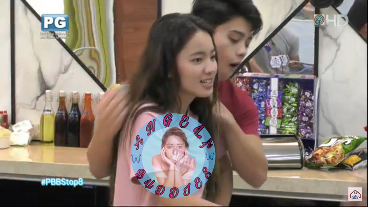 AngelaBuddies's tweet photo. Mich! Huwag masyadong titigan prinsesa namin baka matunaw! 💙😘😘 https://t.co/lmJKo0jqhw