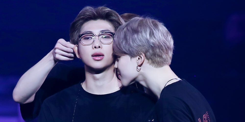 Salii💜|🐻💙|@logout tweet media