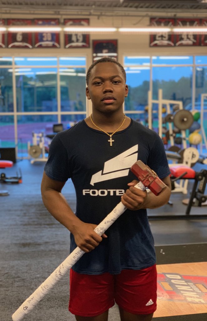 Dunne_Football's tweet photo. Boot Camp Hammer Award Winners:
Landon Hullaby ⚒
Jordan Crook ⚒
Dorian Ross ⚒
Tim Peterson ⚒
L.N.D https://t.co/AInIBpUsnu