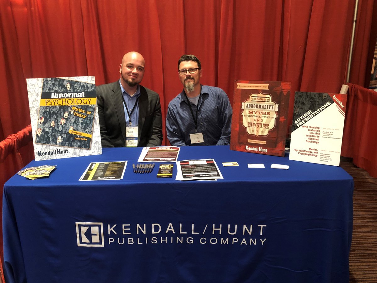 KHnmathers's tweet photo. #abnormalpsychology #authors Drew Curtis and Leslie Kelley at Southwestern Psychological Association last weekend!  Thank you for being a part of the @KendallHuntHE family! #khoncampus #highered https://t.co/HTLgxWLAeZ
