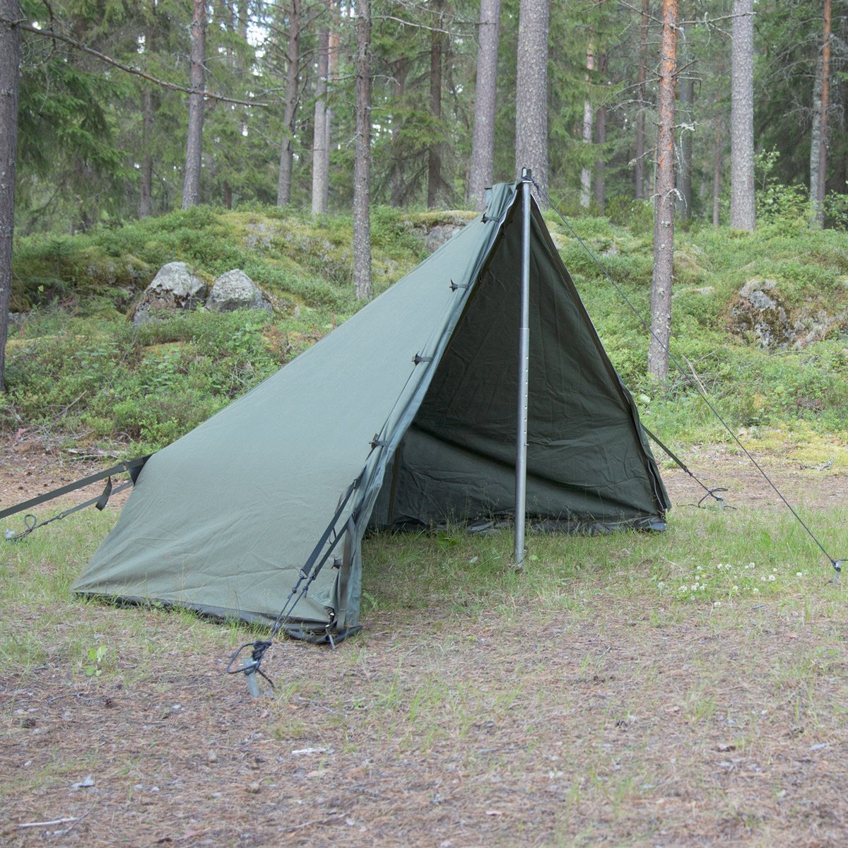 Ray_Mears's tweet image. Coming soon to Woodlore - The components for the Savotta Hawu 4 Tent and accessories: bit.ly/2IfonHC #Savotta #Woodlore #ComingSoon #tent #heatedtent #wintercamping #camping #bushcraft #Hawu #SHELTER #Finland
