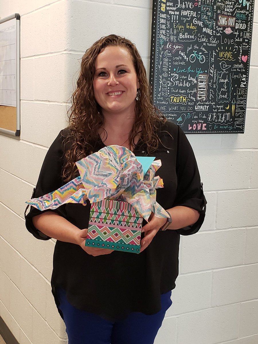 SHfinnagain's tweet photo. Deep appreciation for our AP Ms. Taylor and all she does for @SouthernHillsWF! Happy AP Week from your fellow Panthers. #iamwfisd #WhateverItTakes #southernhillswf #APWeek19 https://t.co/NM8HUb2xgu