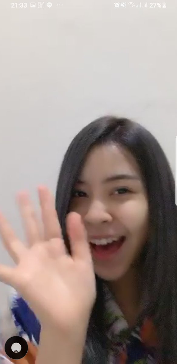 IndyPongsiri's tweet photo. ไปโดนตัวไหนมาคะคุณณณ โอ้ยน่ารักชิบหายเลย 555555 ฝันดีนะคุณ ต.ว. 💛 #TarwaanBNK48 #BNK48 https://t.co/9lCdrm5NP7