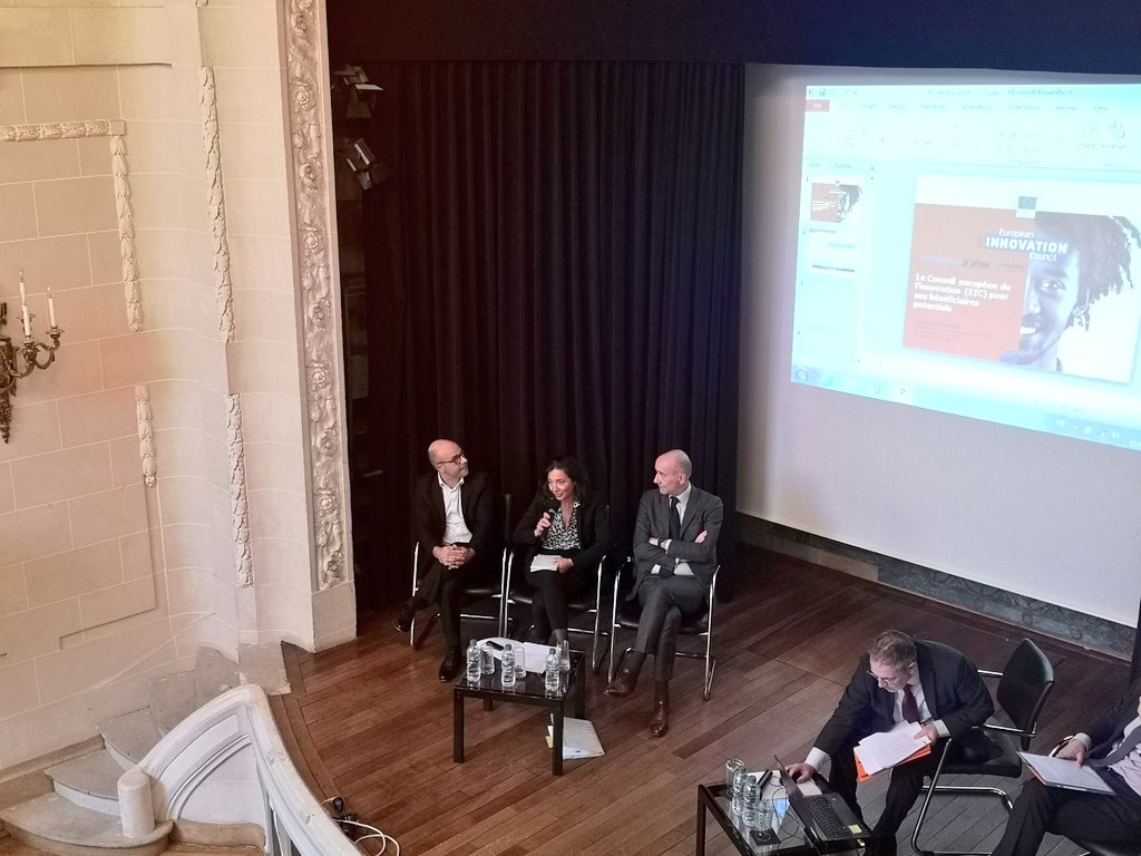 UEFrance's tweet photo. .@richardsonflo1, Co-présidente de 'Femmes Business Angels' :

"Le bond entre la recherche fondamentale &amp; le lancement sur le marché est toujours délicat. Notre rôle est d'accompagner les innovateurs dans cette étape" https://t.co/aOt4oON6eD