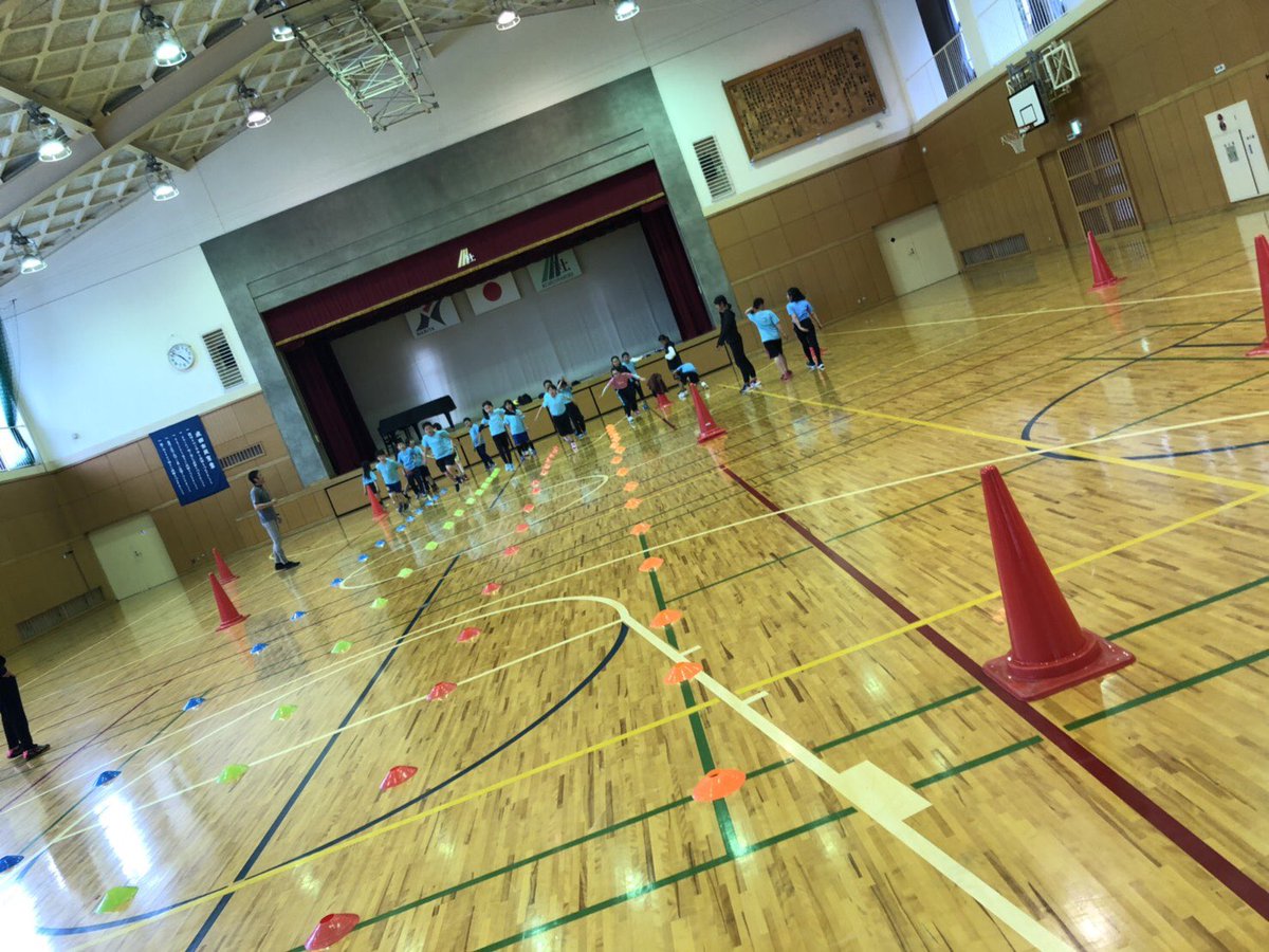 GeneasN's tweet photo. 今日は成田小学校と公津の杜小学校のお手伝いに行きました！
今回からアップやドリルの方法を時間で決めて実施したり、運動会に備えた内容をメインに行いました！
私たちもプログラムを実施できる環境頂けたので、全員で考えたいと思います💪

 成田看護学科 4年 西あすか https://t.co/WAPyrCRO8h