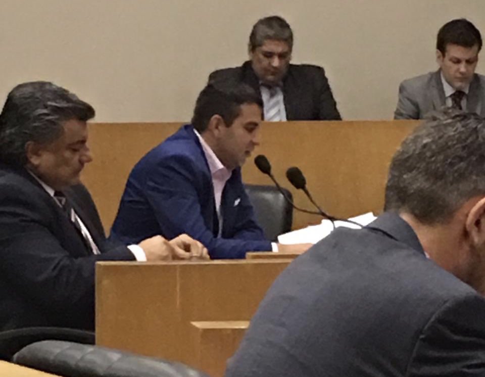 En la sesión de hoy elegí homenajear a nuestro viejo querido, a 10 años de su muerte, recordarlo en un espacio en donde nuestra tarea es debatir y hacer de la democracia un estilo de vida. 
¡Gracias Alfonsín! <a href="/HCDTUCUMAN/">Honorable Concejo Deliberante</a>