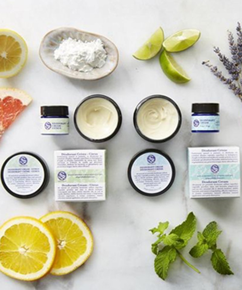 officinaparis's tweet photo. Nouveau! 🌿🍋Le Déodorant Crème bio @soapwalla est maintenant disponible en format mini voyage - idéal pour le tester 💚 SHOP: ➡️https://t.co/Q5HbHaUDoO #deodorantbio #soapwalla #deodorantnaturel #cosmetiquebio #gogreen #deodorantcremebio #deodorantcreme #voyage #traveling #bio https://t.co/arZYj0JokF