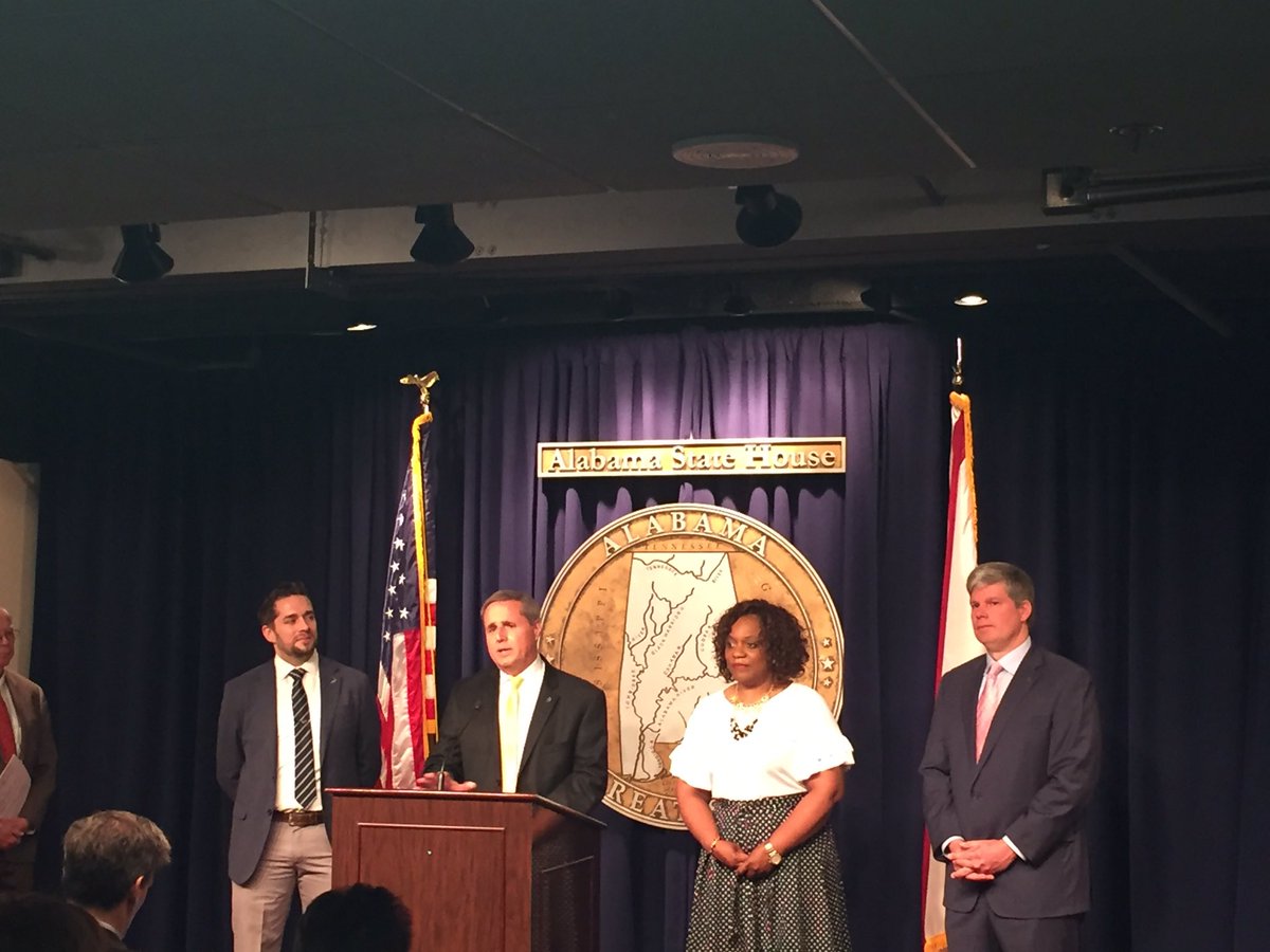 AlabamaArise's tweet photo. .@DannyGarrett44: #Paydayreform is “an issue that cuts across liberal and conservative lines. ... We’re not talking about eliminating [payday lending]. We’re just talking about making it more fair.” #30DaysToPay #alpolitics https://t.co/UiGpVb7Pe7