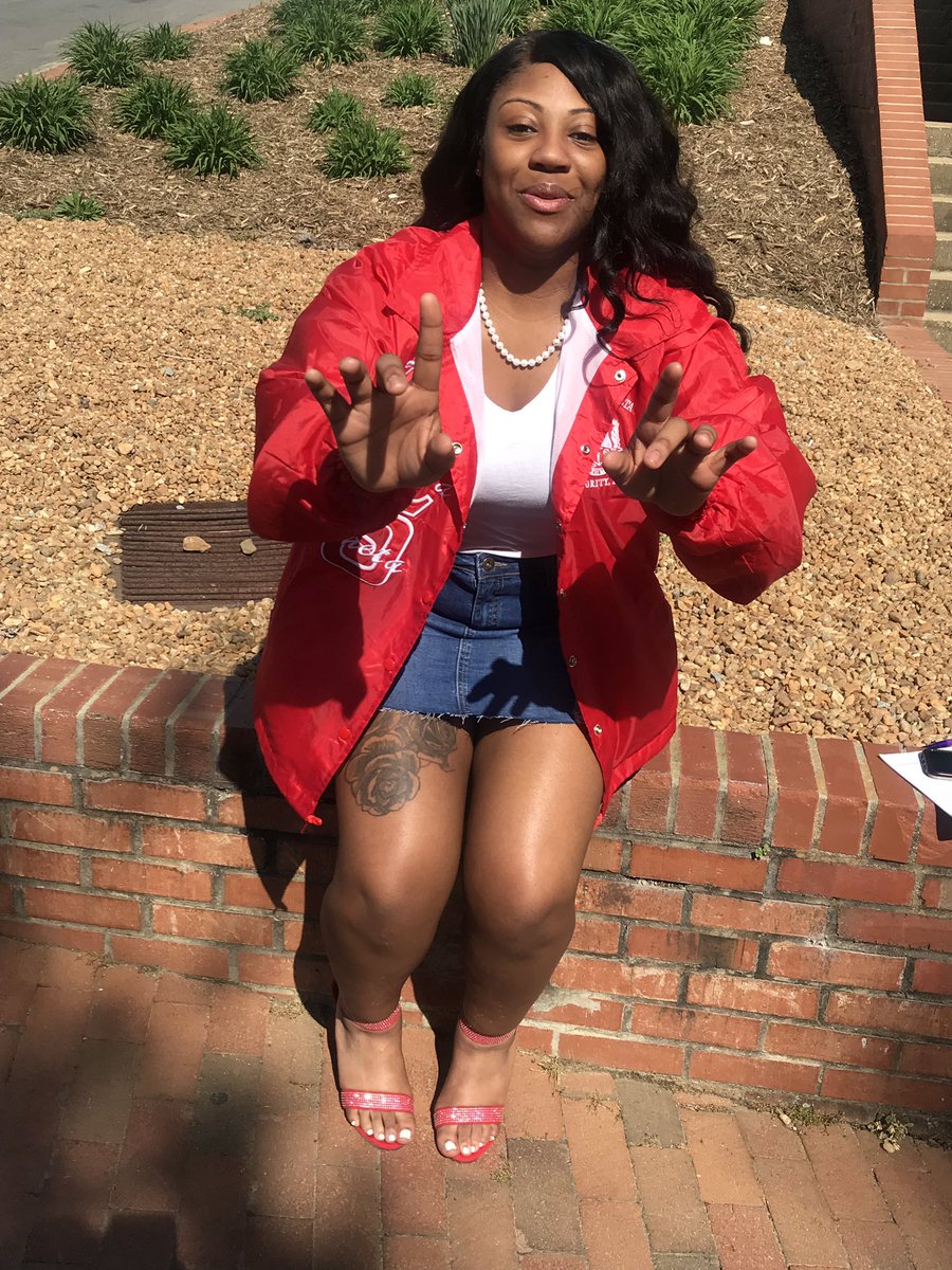 _x3erykaa's tweet photo. Allow me to reintroduce myself..
#YI
#SPR19
#LIVEFIVE
#1913
#SODevaSTating https://t.co/mWs2CG2iMZ