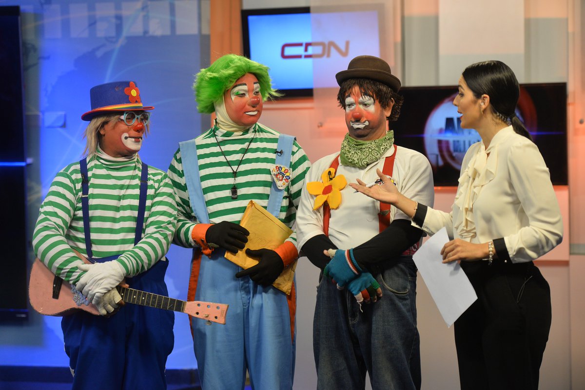 ElCaribeRD's tweet photo. Payasos llaman a no generalizar con el caso #Kanqui ►►► https://t.co/9PunSLEeIP por @KarinaJimenezrd | #elCaribe #Kanquimania #abusoinfantil https://t.co/Egnjp3hyAn