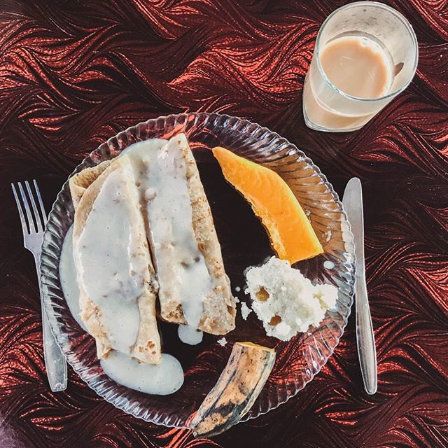 lytcheetv's tweet photo. Un délicieux petit déj! 😋🇮🇳⠀
.⠀
#lytchee #kerala #southindia #travelbloggers #voyager #wayanad #indedusud #incredibleindia #southindia #india #inde #travel #voyage #travelbloggers #wanderlust #voyage #instatravel #blogvoyage #travelwriter #travelgram… https://t.co/v1IpbfM98v https://t.co/azt0mnVnoC