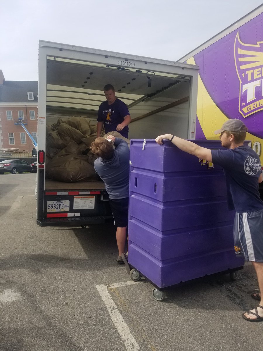 TNTechEQ's tweet photo. That time of the year. Helmets and pads sent off for reconditioning. #WingsUp https://t.co/yiyxutc1vH