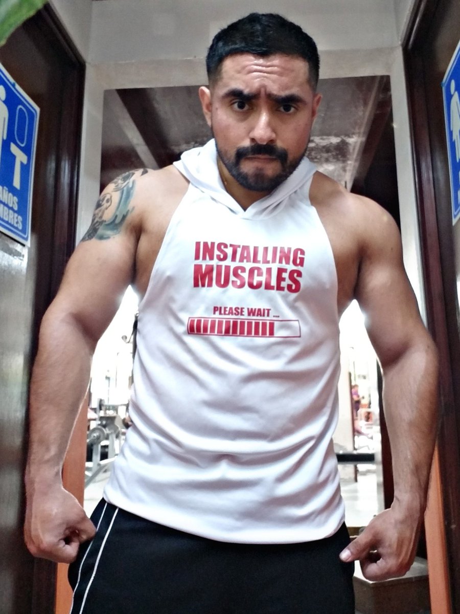LuisMendozaDj's tweet photo. Se tenía que entrenar y se entrenó 💪🏽🐻😂 #installingmuscles #FelizJueves #JuguitoDeMamadez #gymdone✔️ #Gymmotivation #muscleup #Musclecub #Bulking #Muscle #Beard #Pitbull #Dj #Djlife #DjWorld #HouseMusic #Drums #DjLuisMendoza https://t.co/WJv1AnvZ5w