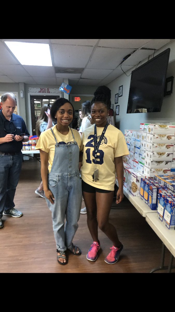 BSUWingate's tweet photo. Our President Camille and Treasure Iyanna packed food bags for the Amazing Grace Food Delivery with the Heart of Monroe! #onedayonedog https://t.co/znMjTFl9NM