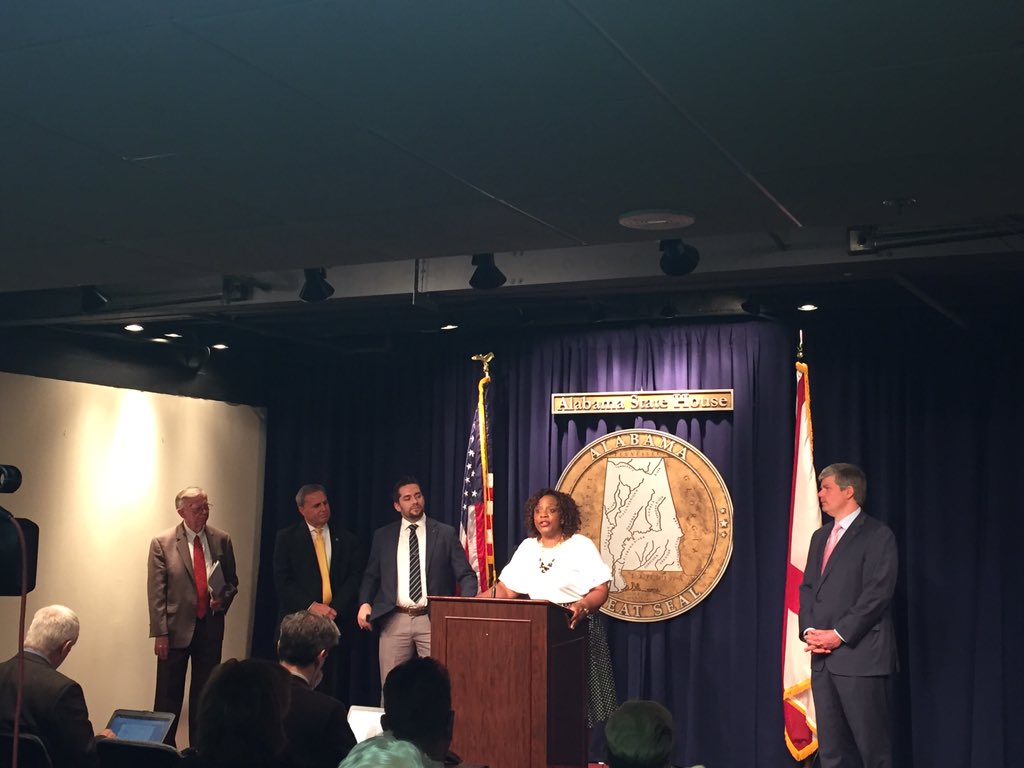 AlabamaArise's tweet photo. .@RepColeman: The payday lending industry disproportionately targets low-income Alabamians who already struggle to make ends meet. “We need to make sure that ‘the least of these’ have a fair shot.” #paydayreform #30DaysToPay #alpolitics https://t.co/HoKSXmO6v1