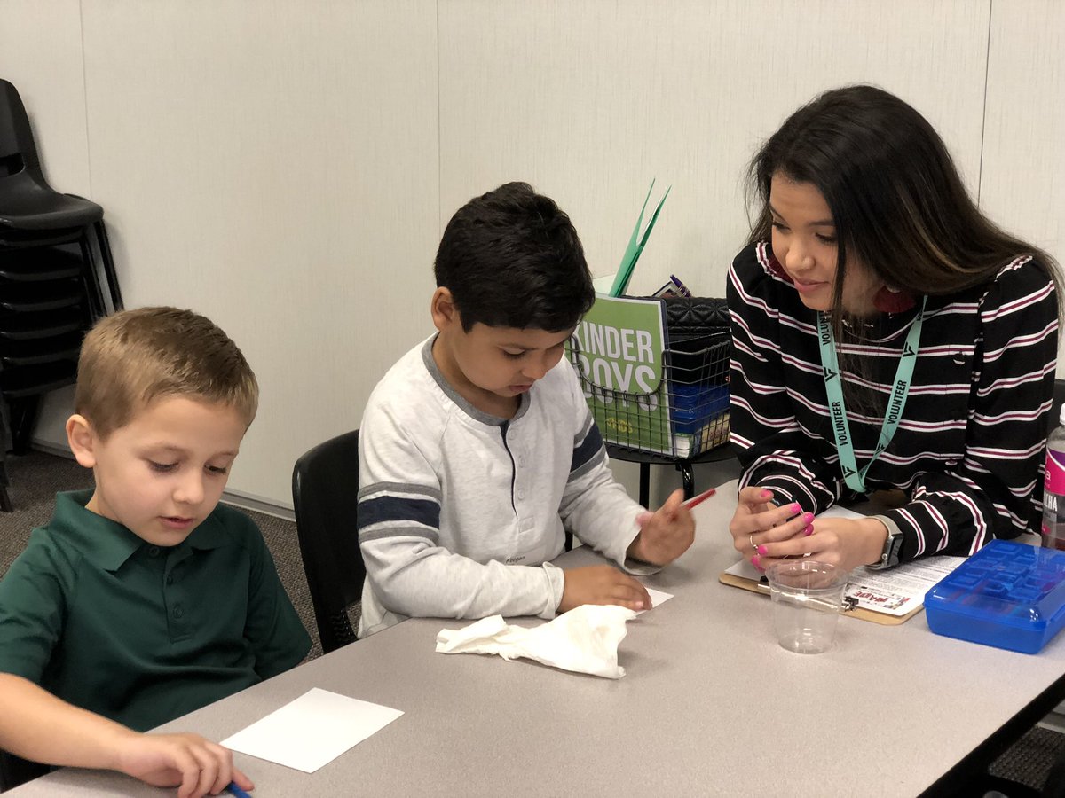 _vfkids's tweet photo. We love the time we get to spend with your kiddos each week! https://t.co/CdE5WefJq5