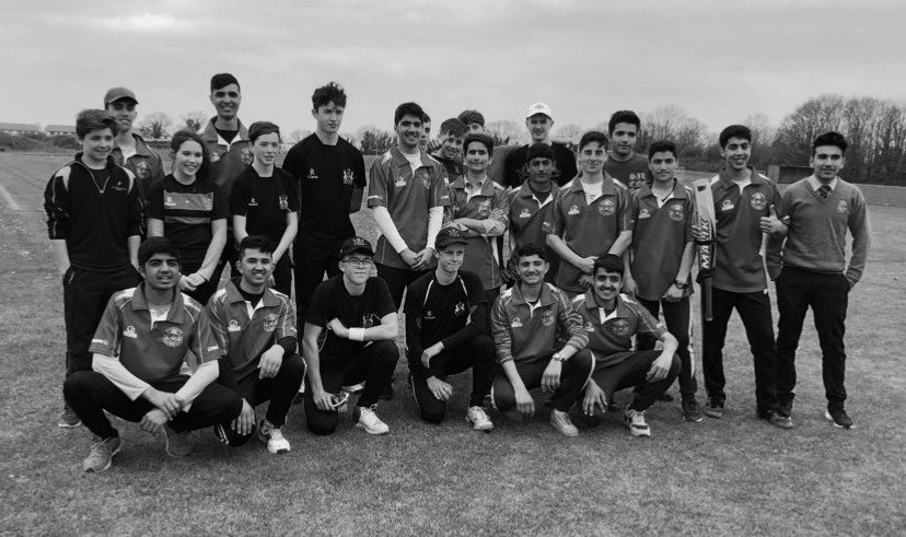 RedsYouth's tweet photo. @MunsterCricket Senior Schools. @SextonStCricket v @bandongrammar team photo. Holders BGS lose to competition favourites Sexton's. https://t.co/yaRziwl0Fc