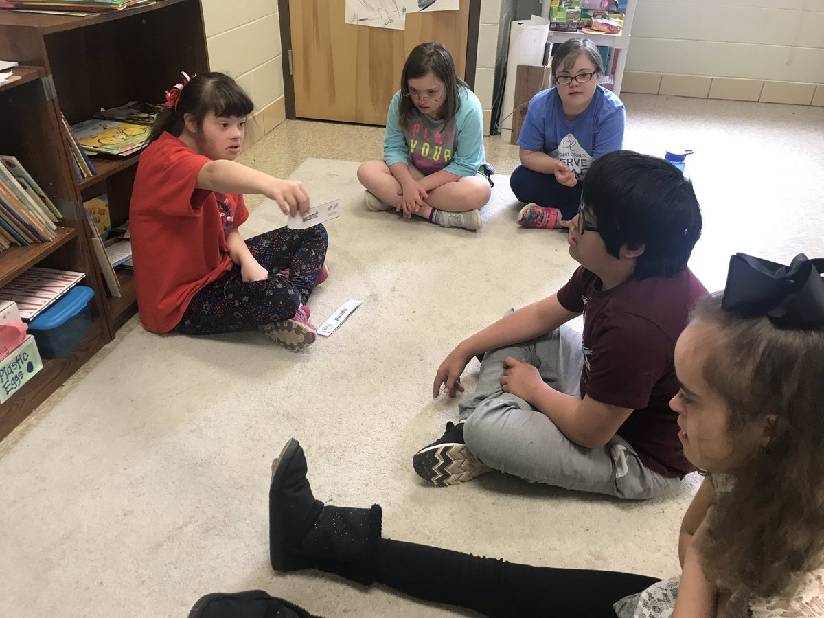 KT_22's tweet photo. #StudentLedLearning #LoveMySchoolDay @WISWillard https://t.co/5Ax8GgWF8x
