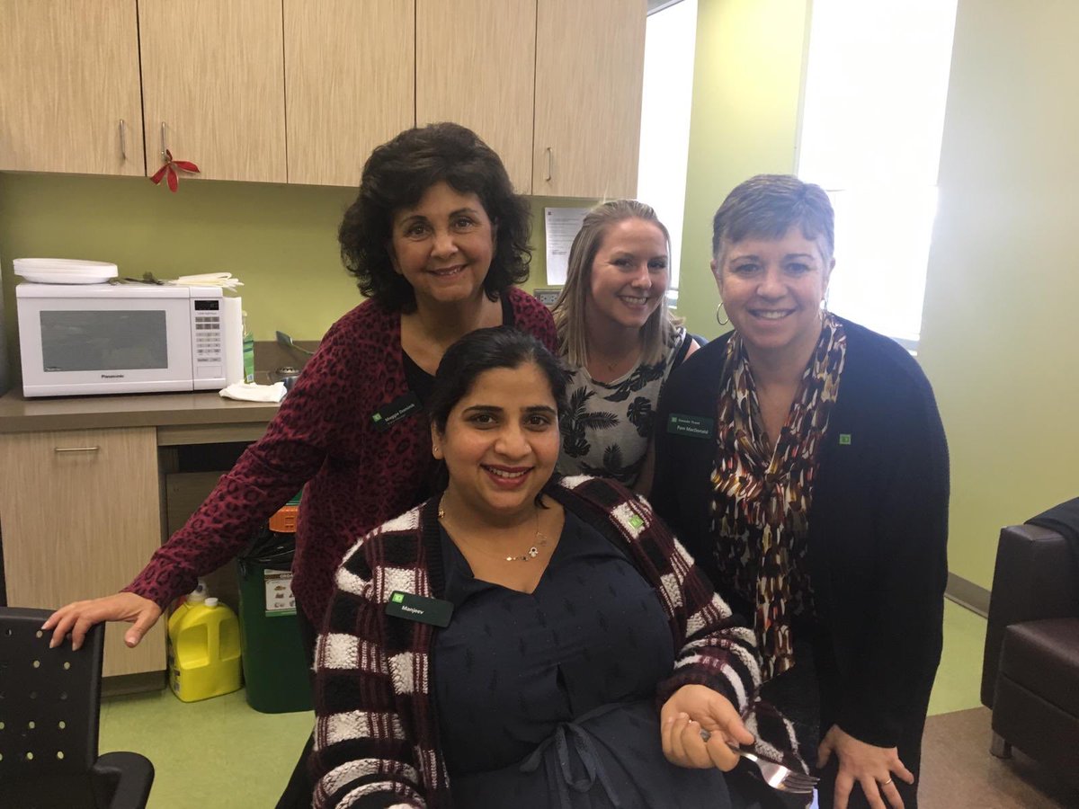 KaylaMacRae88's tweet photo. Baby shower for Manjeev before she goes off on maternity leave to meet her little baby girl. #teamseton #wafflesandicecream #Congratulations #TD https://t.co/15gAyuVTMG