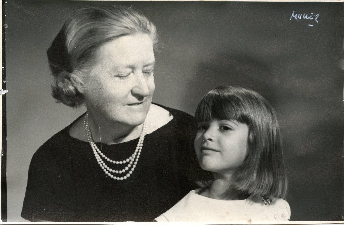 MariaBacardiArt's tweet photo. Any Day is a Good Day to spend time with family and the people we love.
Maria Bacardi Sr. alongside Maria Bacardi Jr.
#neobolero #bolero #tbt #feelin #newfeeling #mariabacardiart #mariabacardi #mbrecords #picoftheday #photooftheday #childhood #photography #imnotincuba #cubaisinme https://t.co/WyMg7B8tff