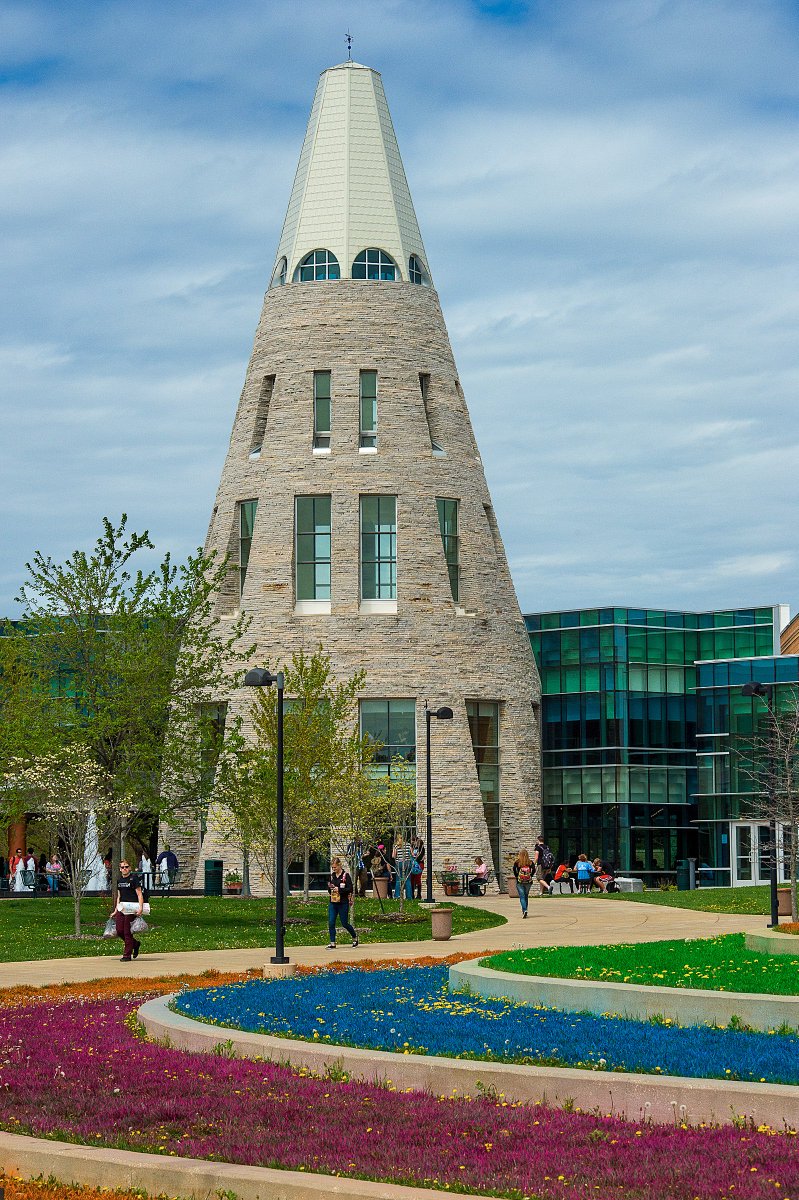 USIedu's tweet image. Springfest starts today at 11 a.m.! Two days of free activities, food trucks, live karaoke, and more as we welcome back the spring weather and look ahead to the end of the semester. @USI_SpringFest