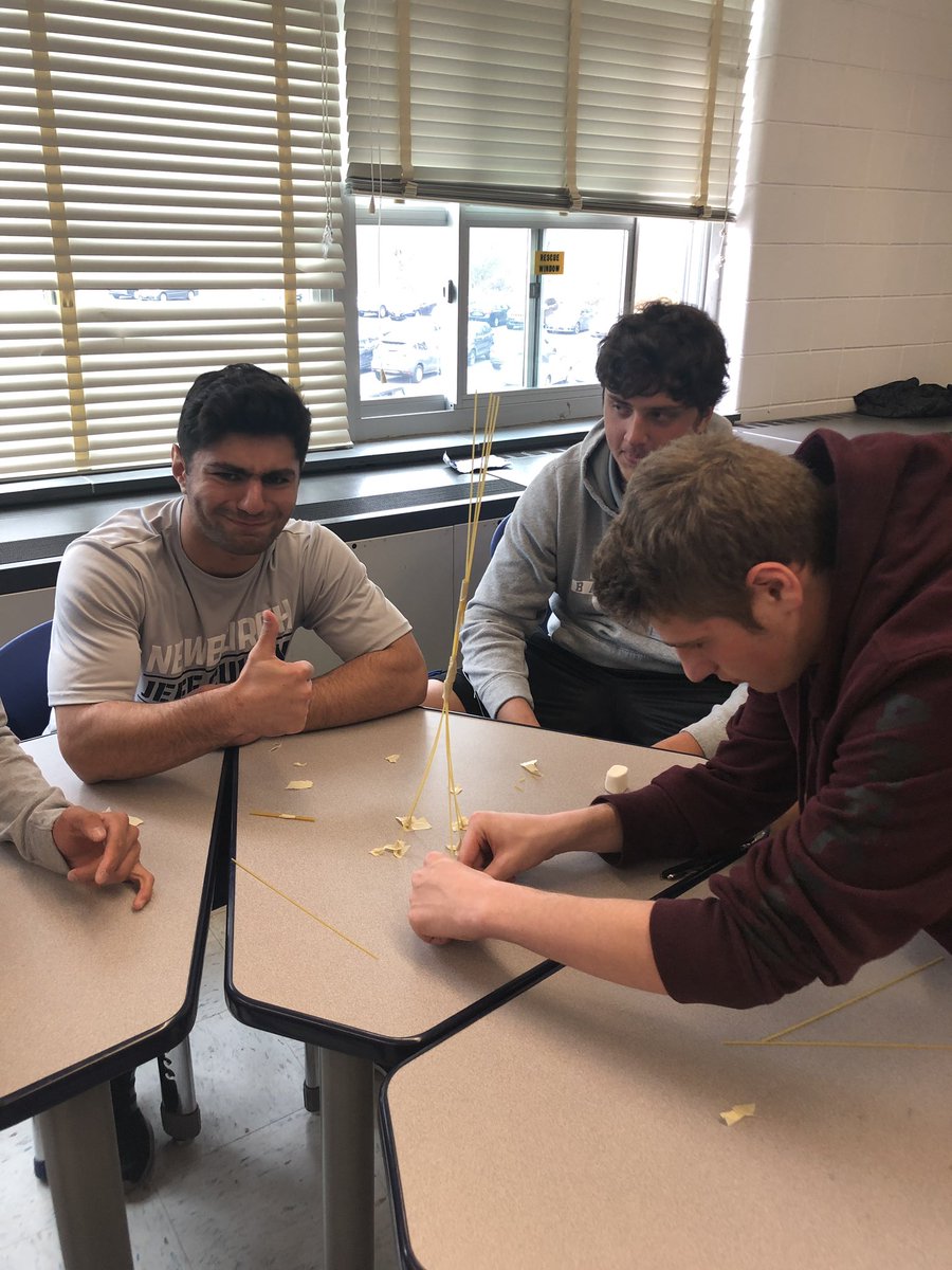 MsG_Farrell's tweet photo. How would your team construct a spaghetti tower? #marshmallowchallenge #teamwork #collaboration @MickyMarathoner @LIUPost @POBJFK @PobJfkBusiness https://t.co/PAwTJ7OKjx