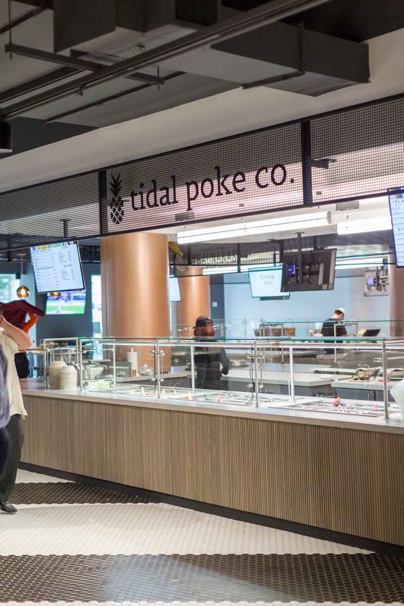 HarborsideJC's tweet photo. The lines are starting to form! Come to Harborside's District Kitchen to see what we have cookin'!
Pictured here is @TidalPokeCo, where they serve delicious, fresh bowls of poke!
#JerseyCity #HarborsideJC #DistrictKitchen #JerseyCityFoodies https://t.co/6wTNXZ9PtH