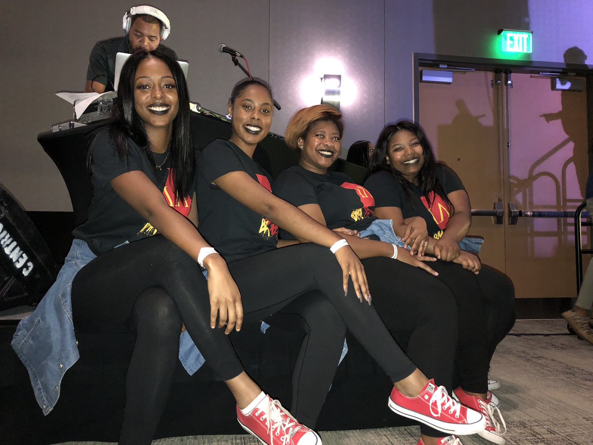 bruhFTK's tweet image. Happy 2nd DELTAversary to my beautiful sisters! I am so blessed to call you all my sisters. It’s PERIOD POOH FOREVER ☺️😍🥰 #P49 #17STC 🌚