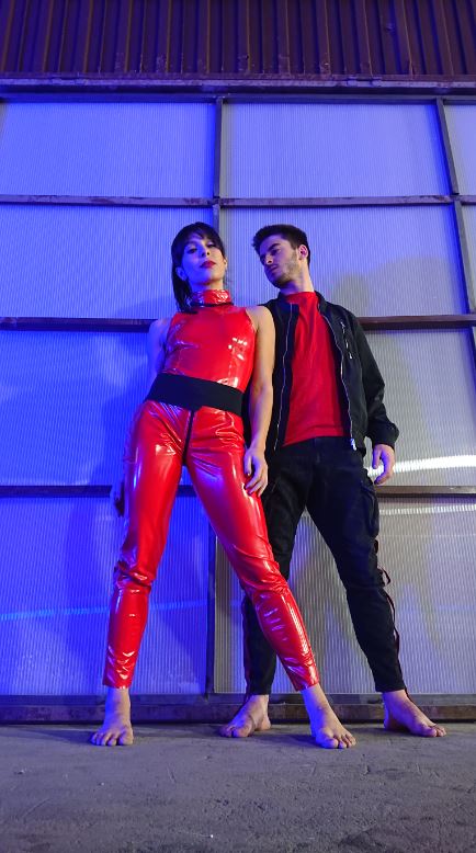 Carla_FAB19's tweet photo. No podría sentirme tan Britney sin este traje rojo... Confieso que era un poco incómodo pero igualmente he disfrutado este temazo con mi @Marshall_FAB19 #FamaABailar11A https://t.co/1lCVsV6K7S