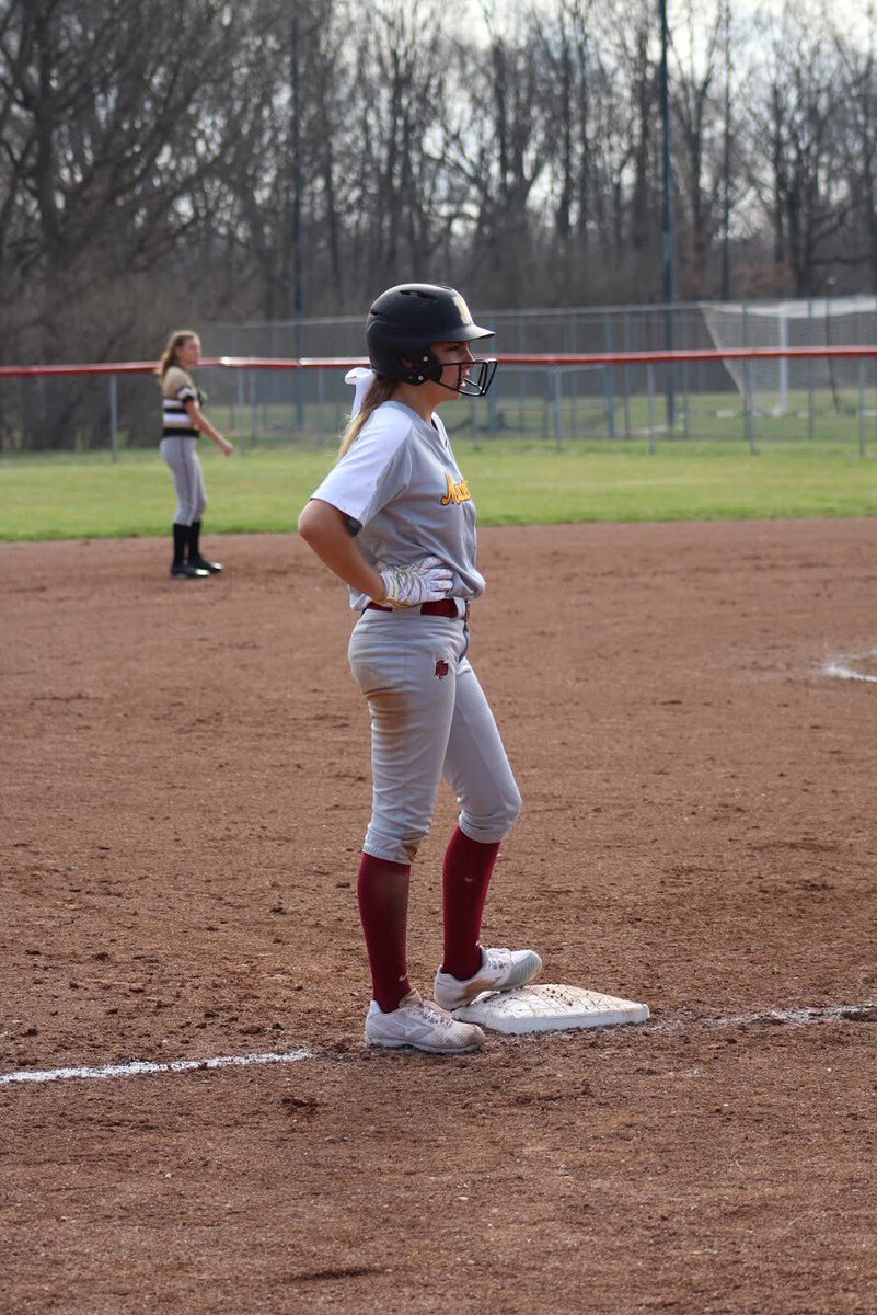 mav_softball's tweet photo. Great day, game day at HOME!! 
JV/V Mavs take on Zionsville @ 6:00

@mccutcheonmavs #gomavs ❤️🤘🏼🥎

📸 @jamison_royer 

@SavannahMeado20 
@KassieAlberts 
@britneynbutcher 
@_ashgriffith_ https://t.co/2wCYLu73Nu